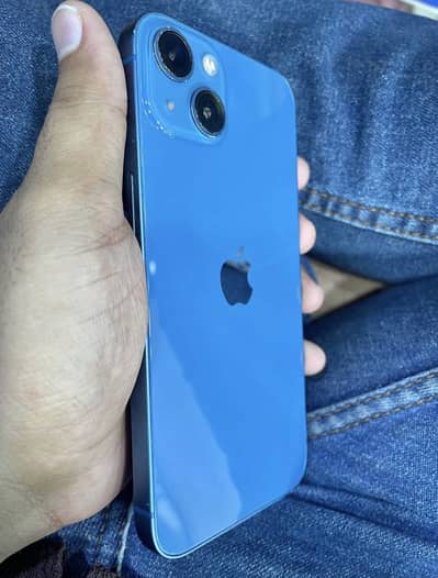 Apple iPhone 13