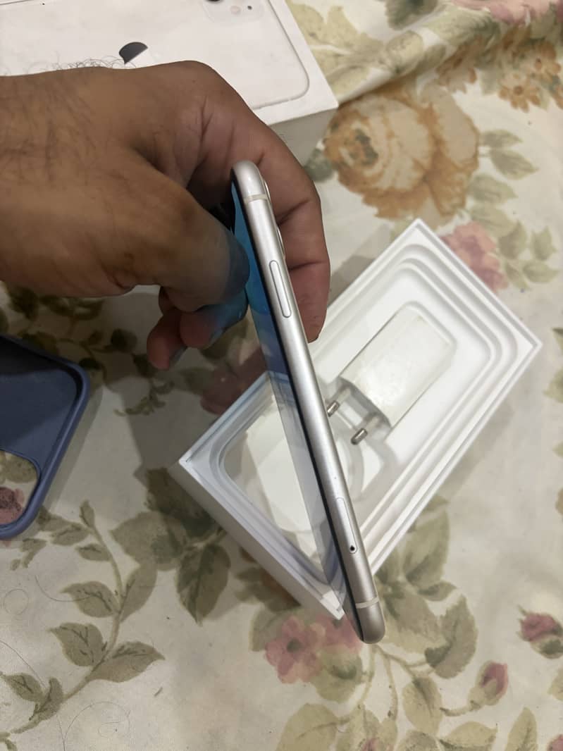 Apple iPhone 11 2