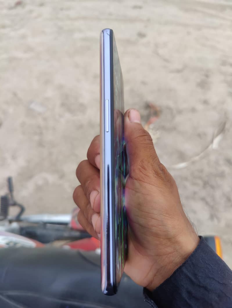 ONE PLUS 9  10/9 4