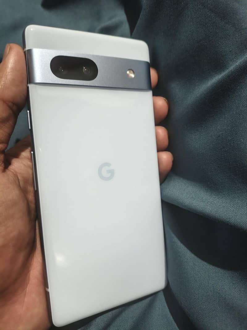 Google Pixel 7a 1