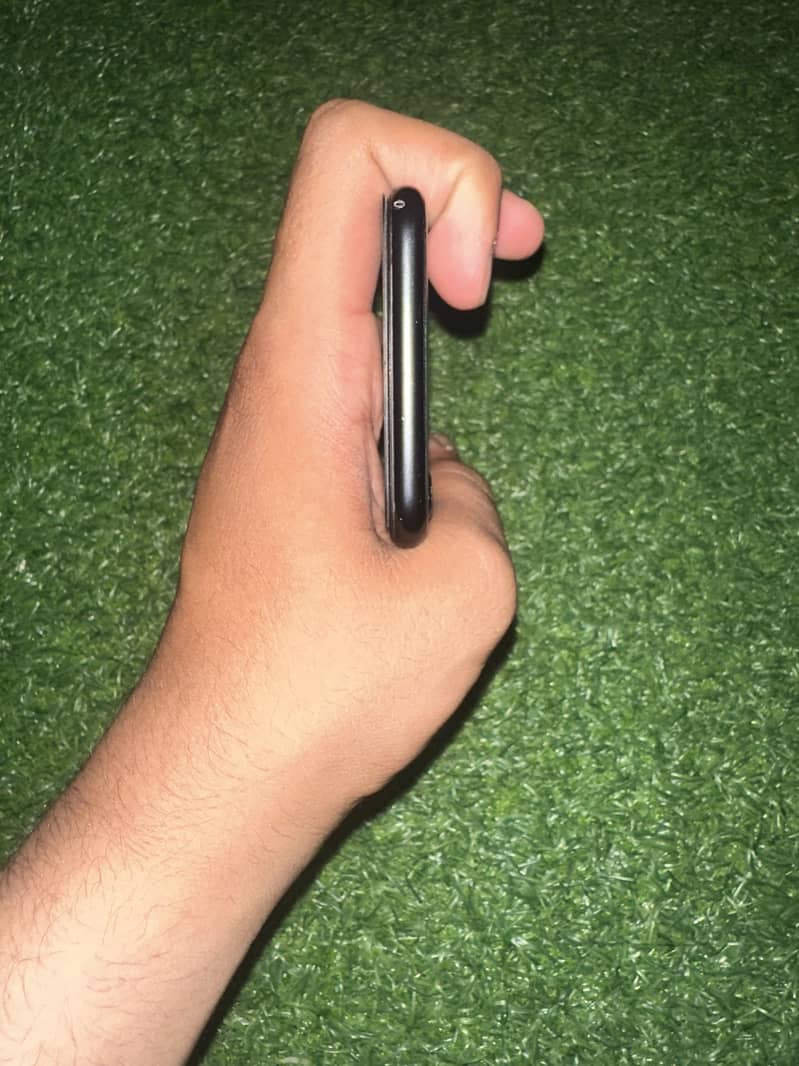 Apple iPhone SE 3