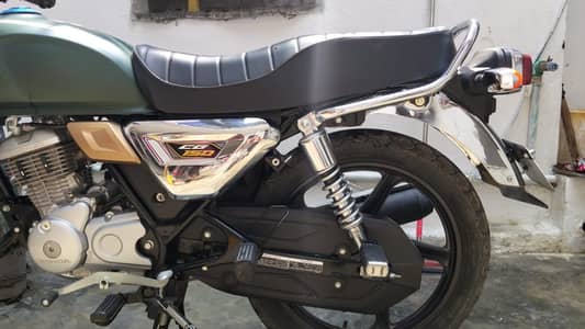 Honda 150cc only 5000 driven New bike