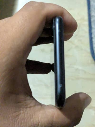 Apple iPhone SE