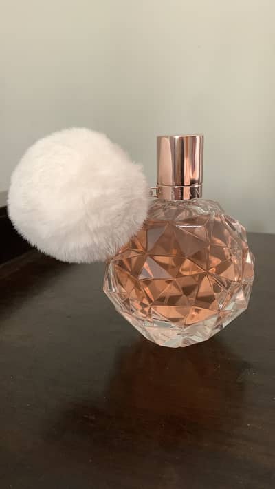 Ariana Grande Perfume