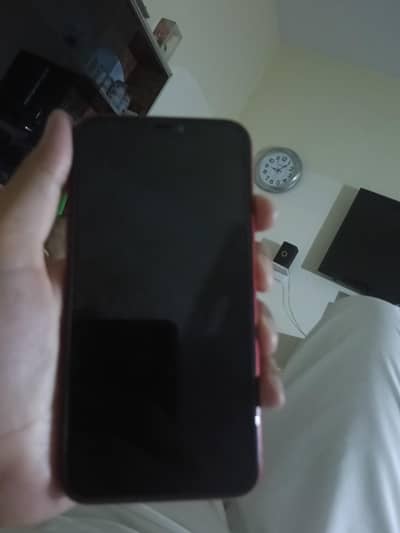 Apple iPhone 11 only whatsapp 03234048626 back crack hai iski