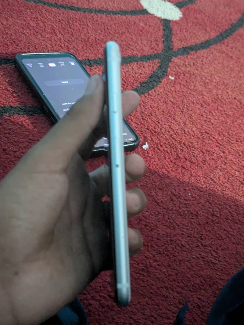 Apple iPhone SE 3