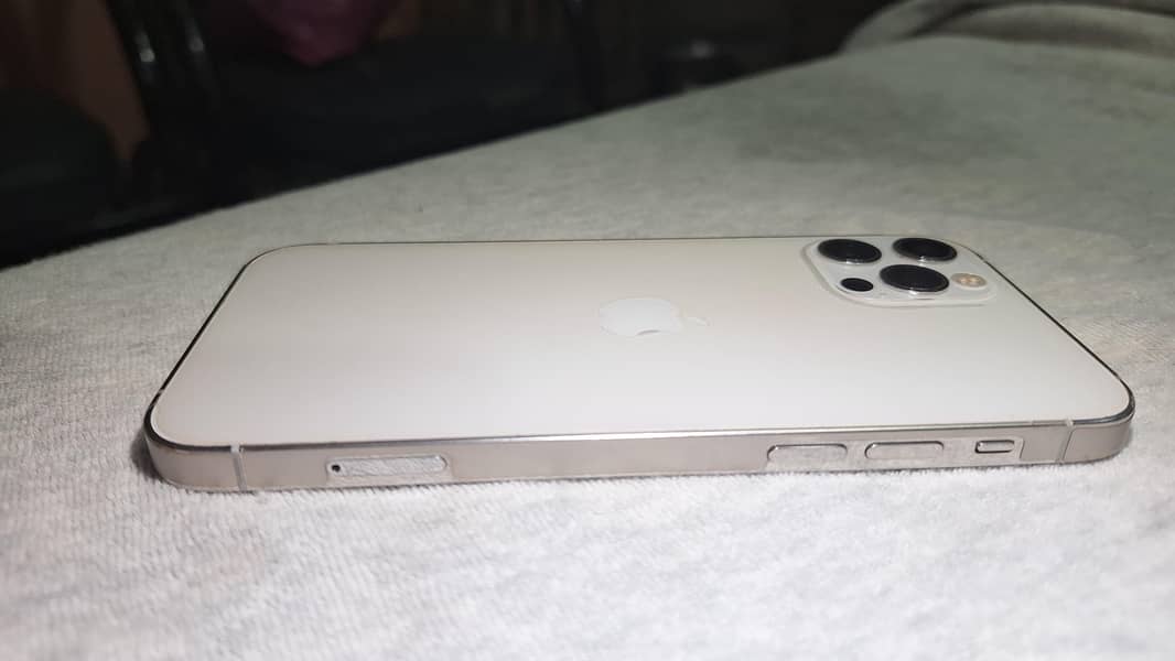 Apple iPhone 12 Pro 0