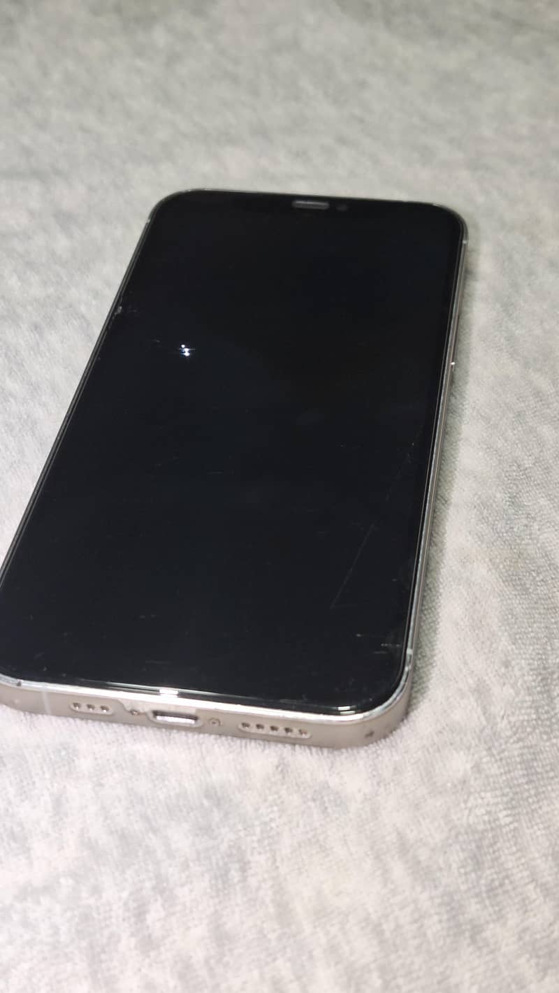 Apple iPhone 12 Pro 3