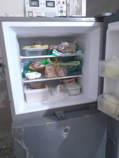 HAIER FRIDGE 10 cubic