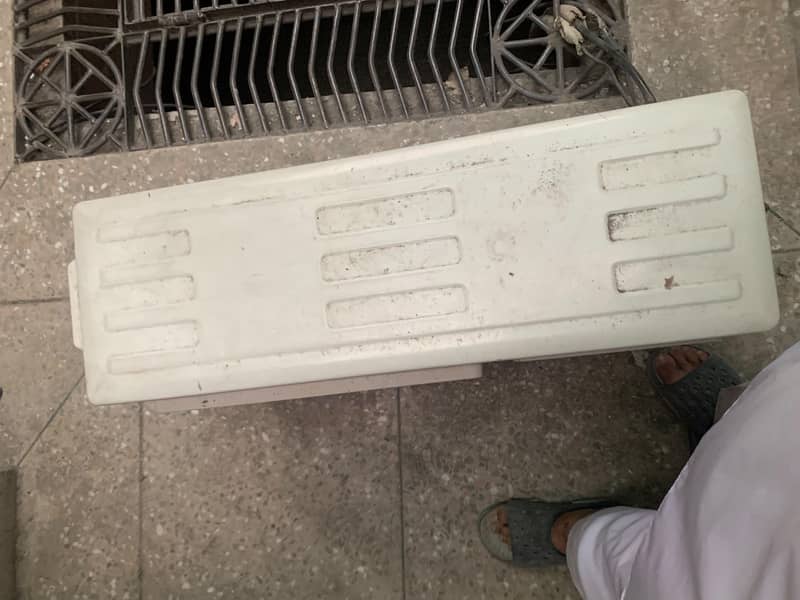 split AC 1.5 Ton 4