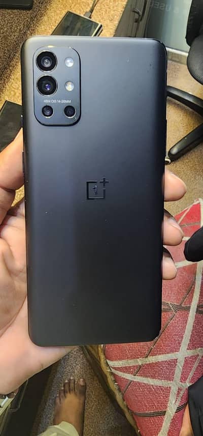 One Plus 9r