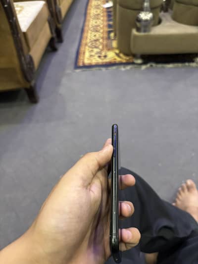 Apple iPhone SE