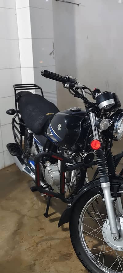 Suzuki GS 150