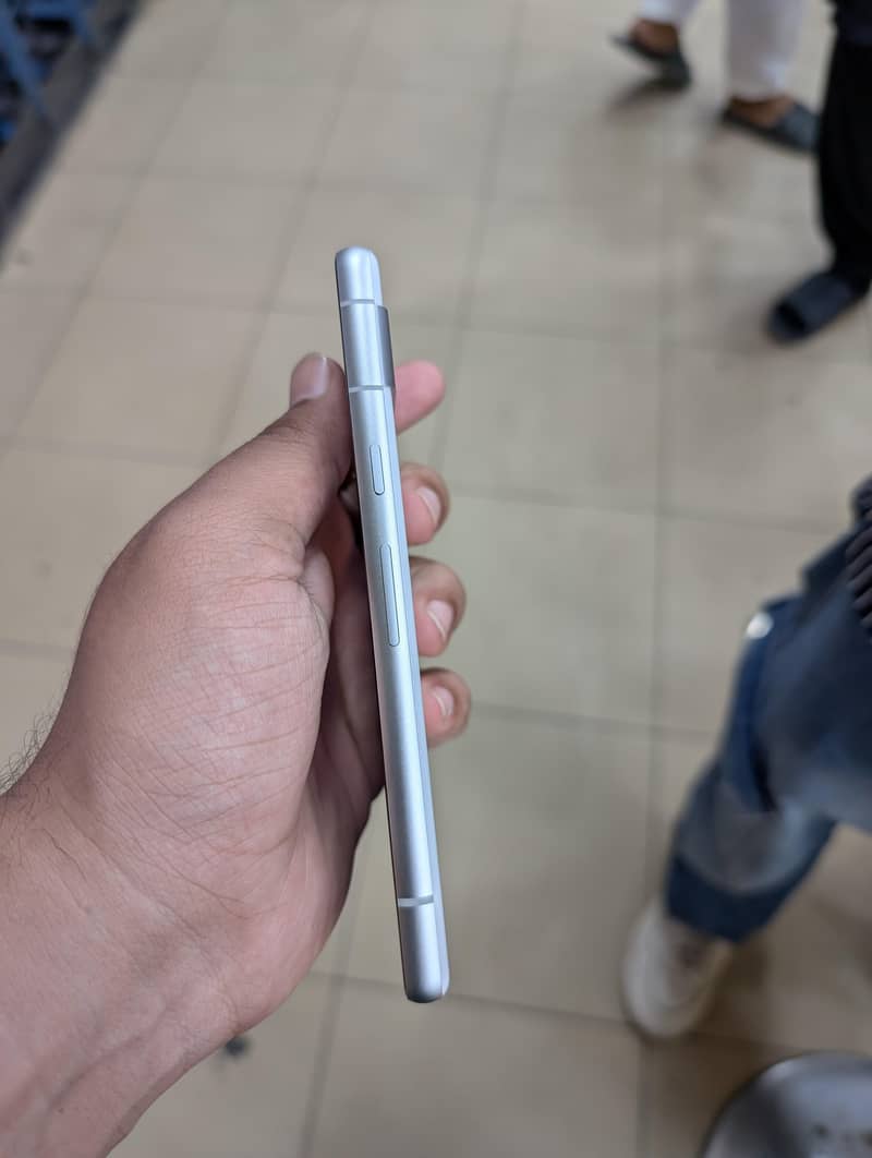Google Pixel 7a 3