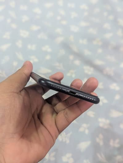 Apple iPhone SE