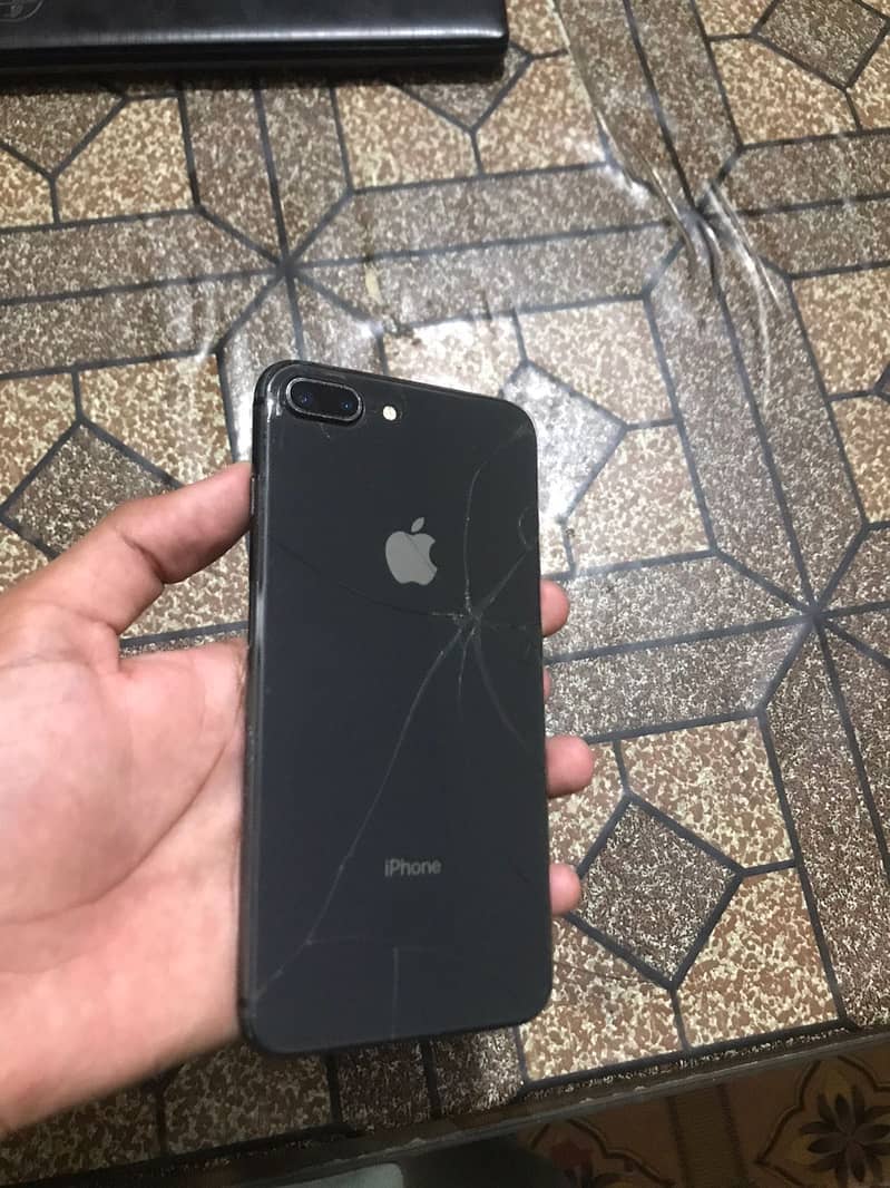 IPHONE 8 plus 3