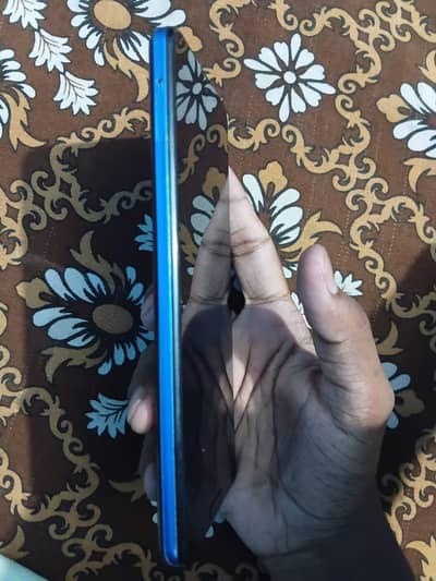 Sharp Aquos R5G