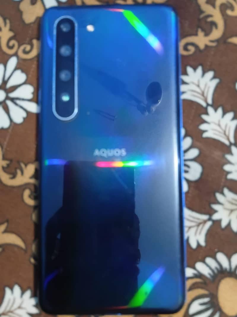 Sharp Aquos R5G 2
