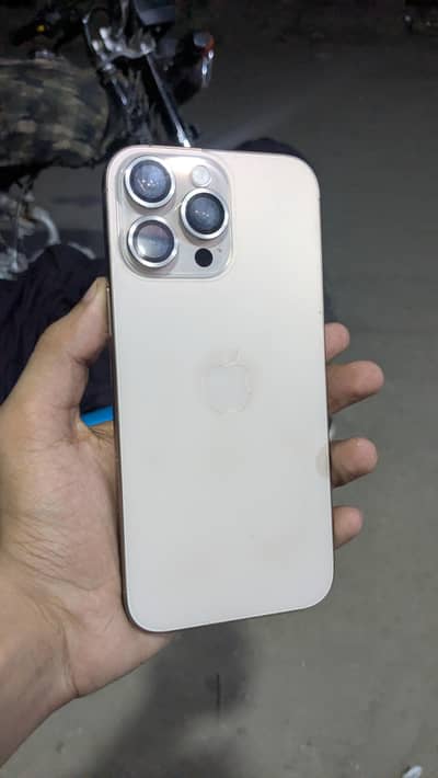 Apple iPhone 16 Pro Max