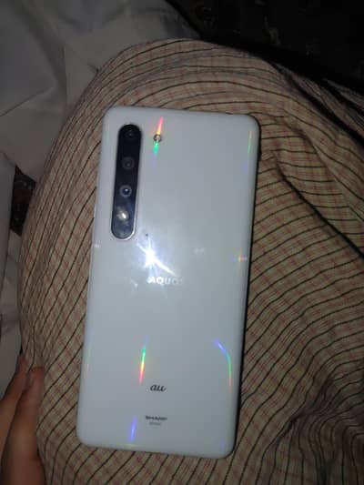 Sharp Aquos R5G