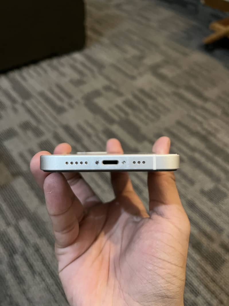 Apple iPhone 12 3