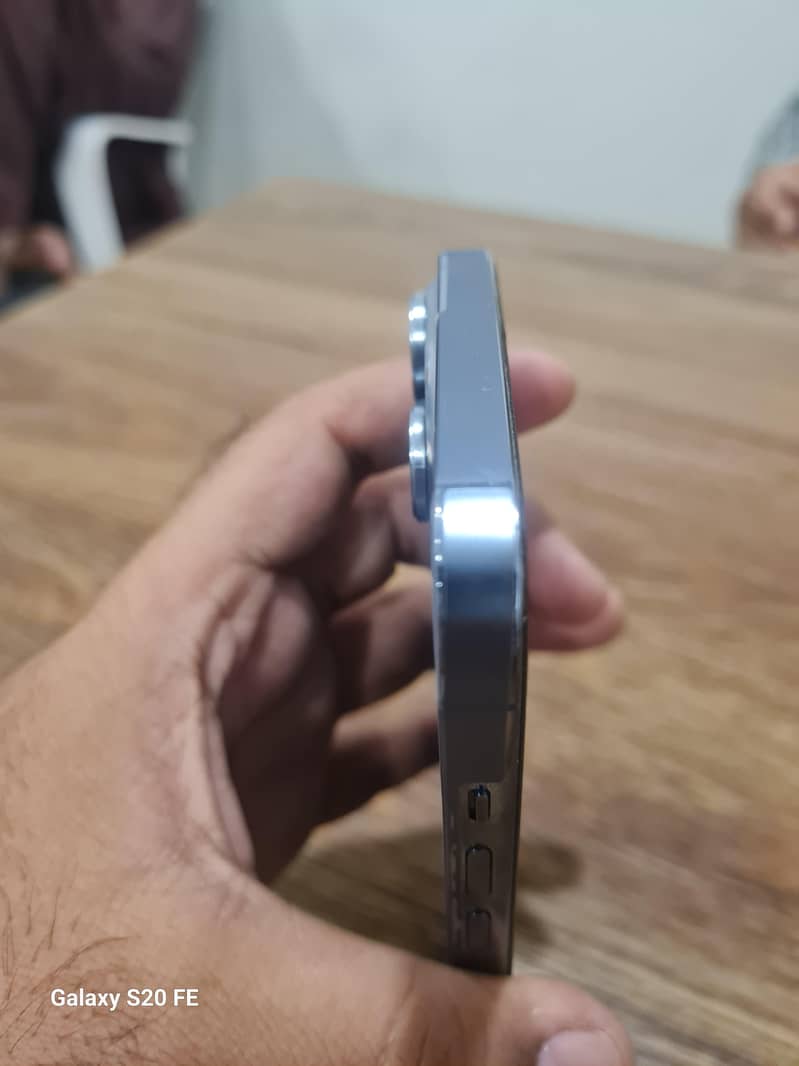 iphone 13 pro max 4