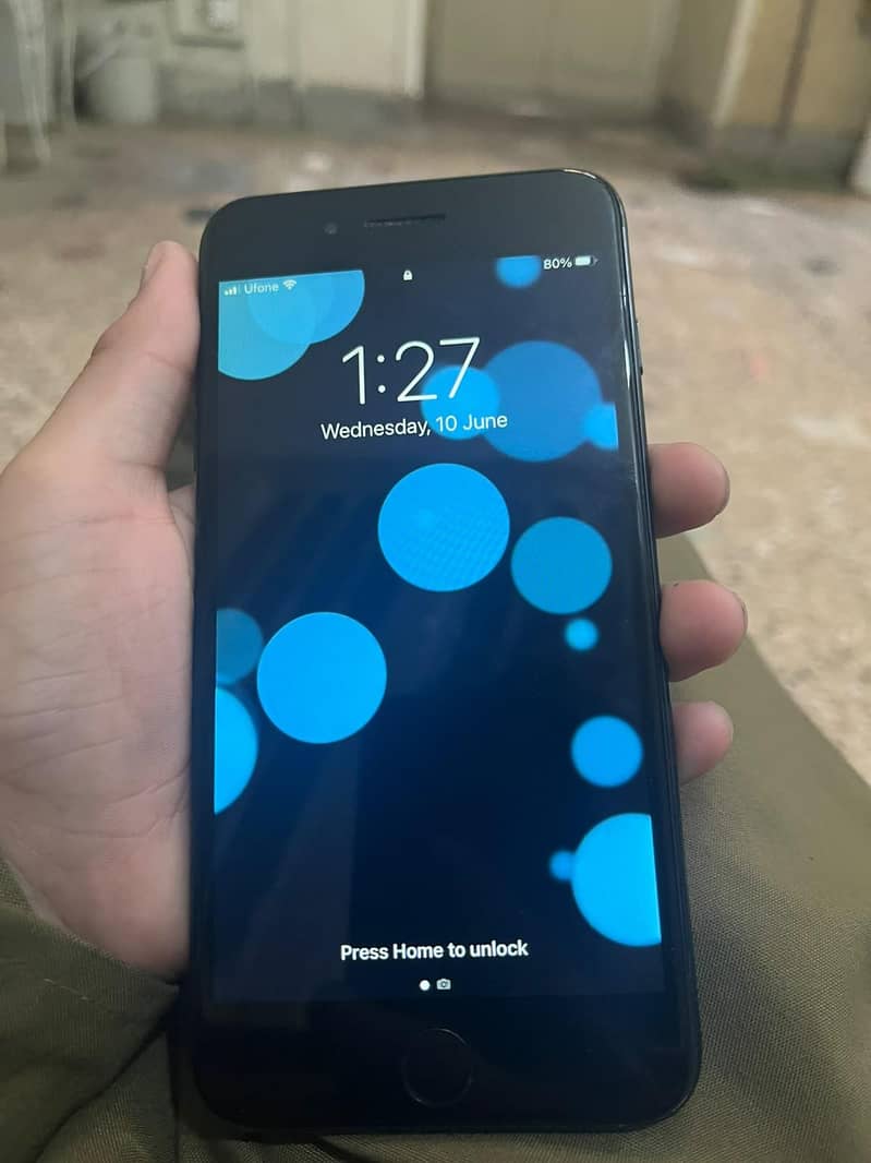 Apple iPhone 7 Plus 0