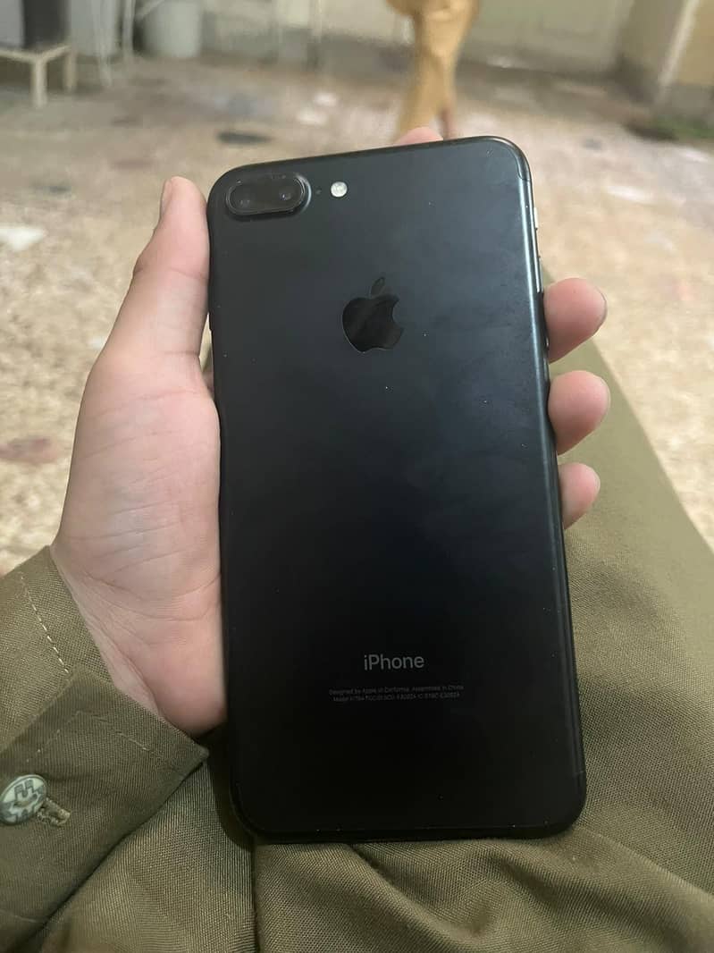 Apple iPhone 7 Plus 1