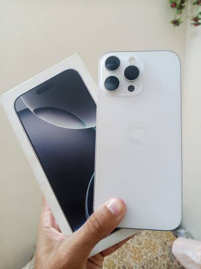 Apple iPhone 16 Pro Max