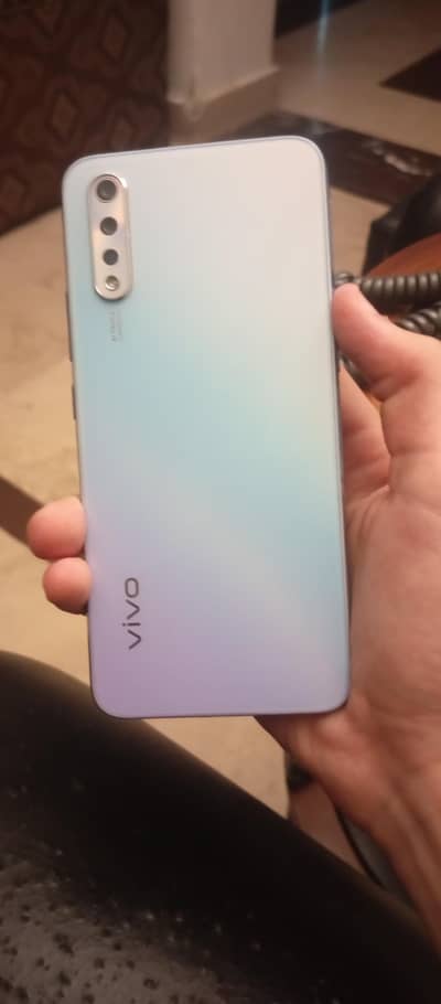 Vivo S1