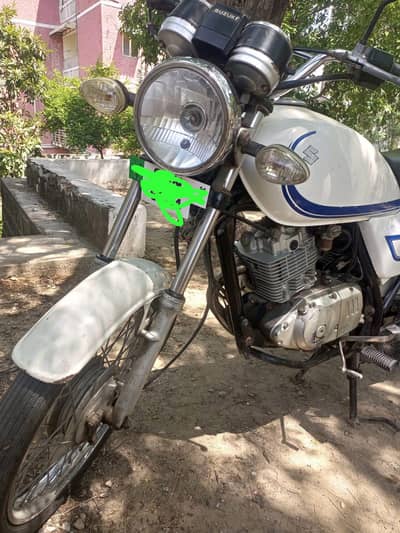 Suzuki 150 used one hand driven,original from head to tail. .