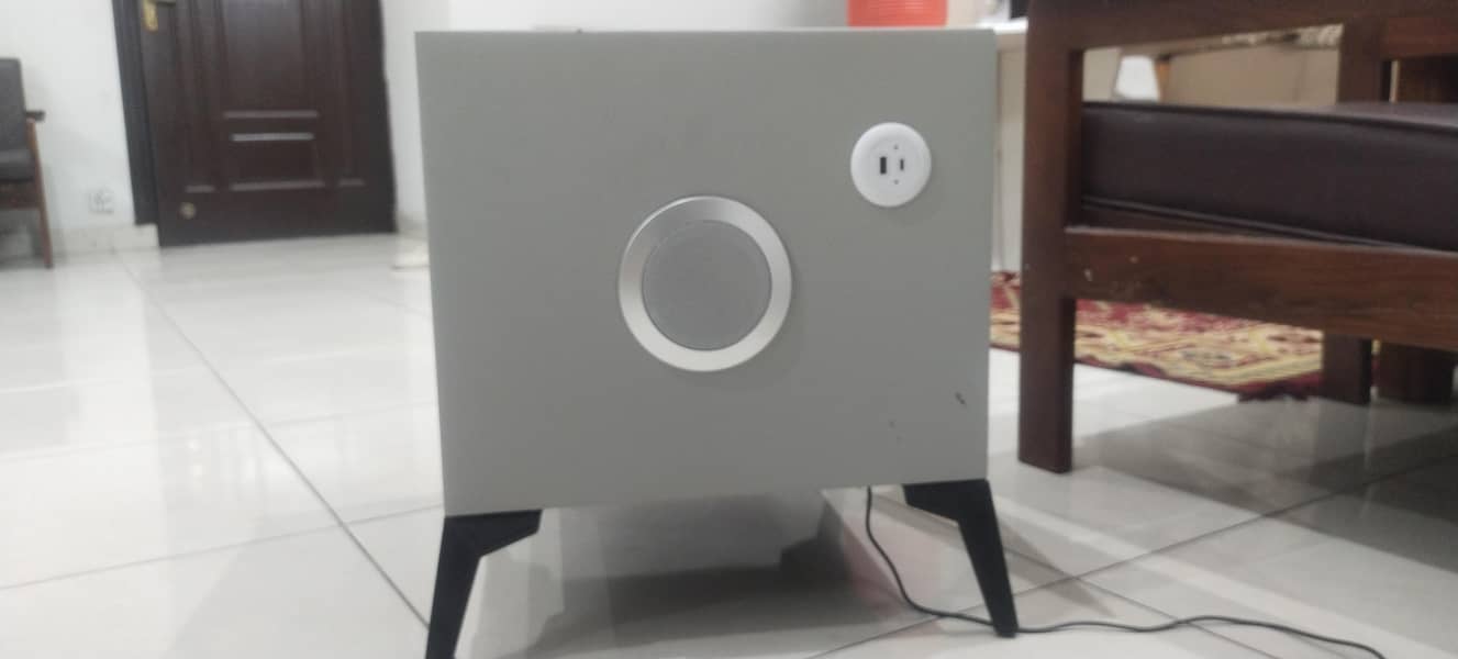 Smart bedSide table 0