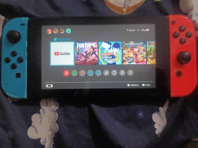 Nintendo Switch Mario Kart 8 Deluxe edition - Excellent Condition