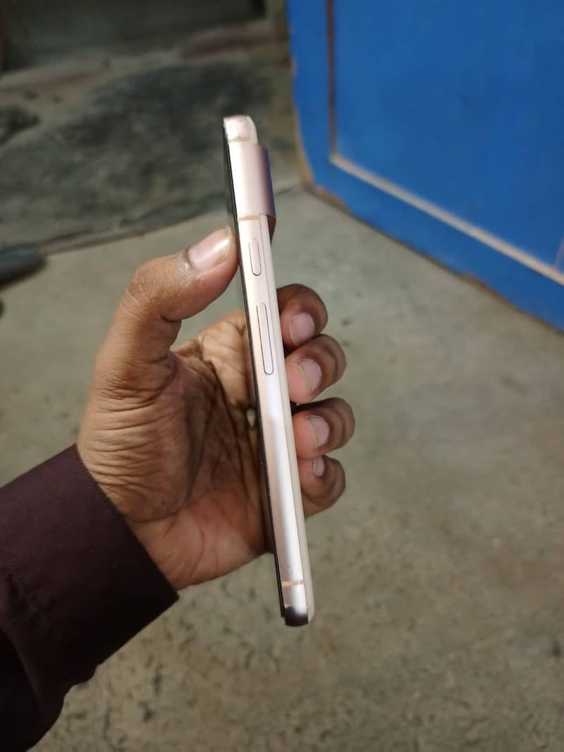 Google Pixel 8 3