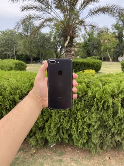 iPhone 7plus pta approved
