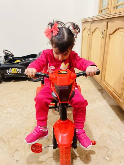 Double seat tricycle for kids