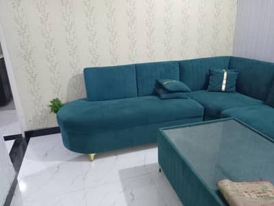 L shaped sofa with table