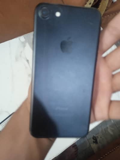 Apple iPhone 7