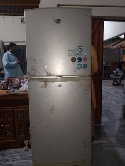 Pel Refrigerator in used condition