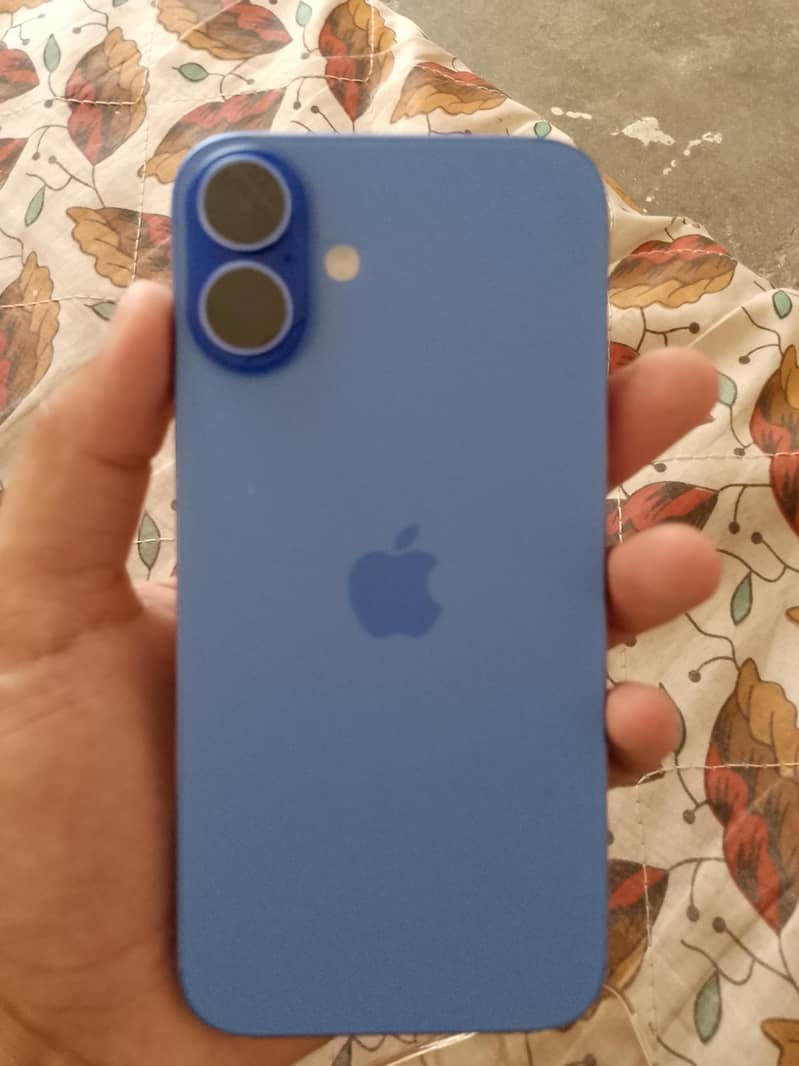 Apple iPhone 16 Plus 0