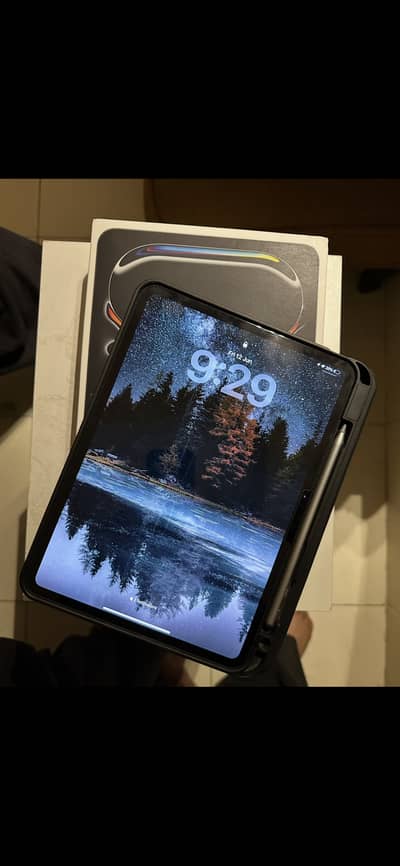 Ipad M4 Pro 11 Inch 256 GB Wifi With Pen - 100 Battery Life