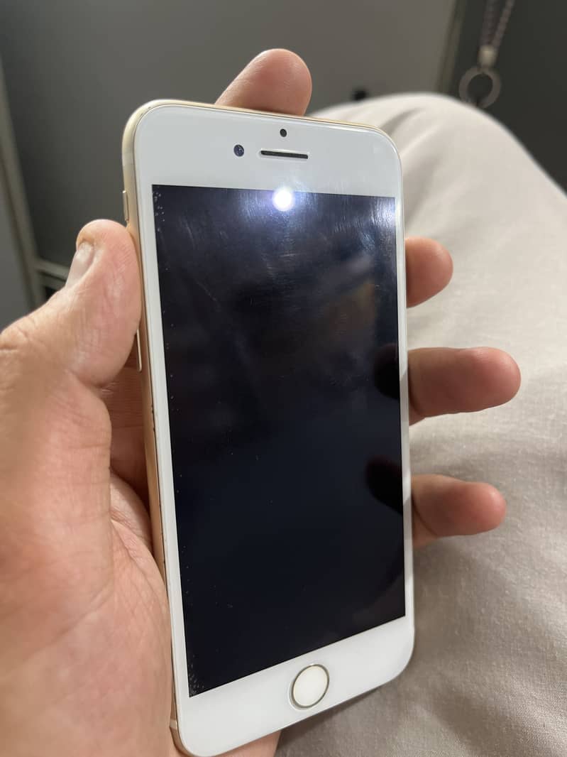 Apple iPhone 7 2