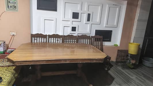 Dining table 6 Chairs
