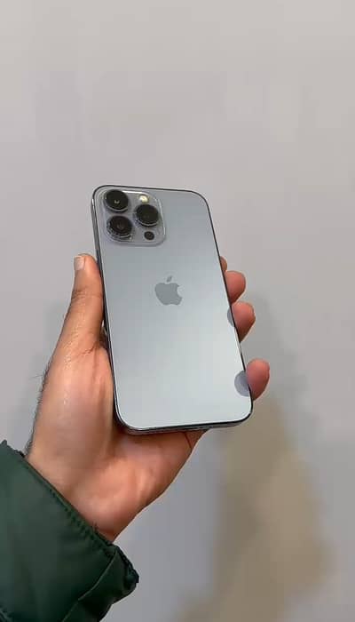 iPhone 13 Pro jv