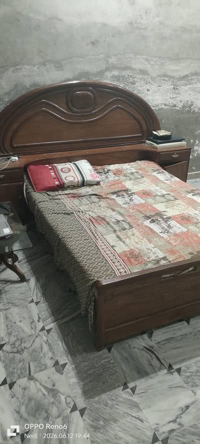 Sheesham Wood Bed With Mattress