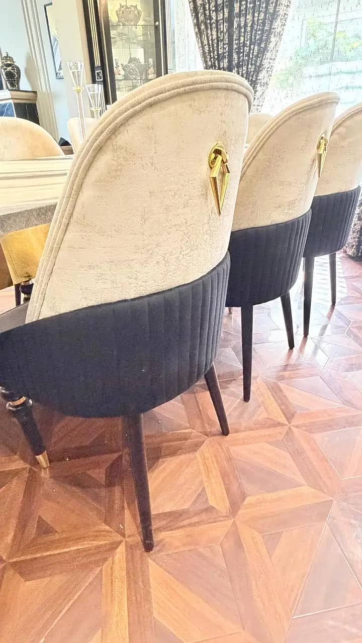 8 seater Dining table 5