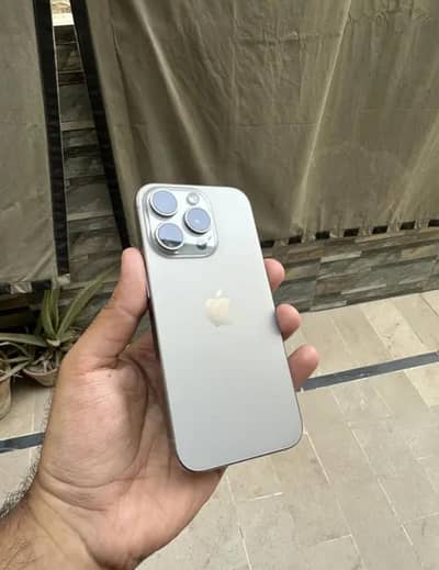 Apple iPhone 15 Pro