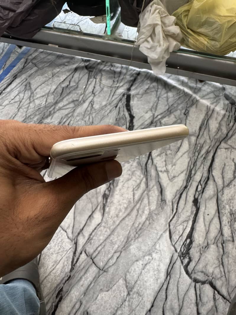 Apple iPhone 7 Plus 1