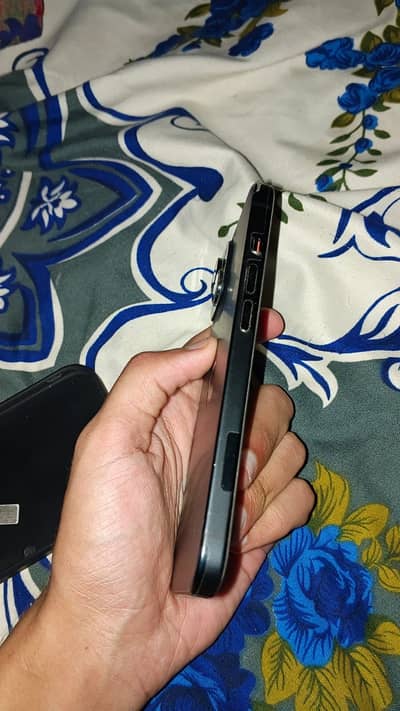 Apple iPhone 15