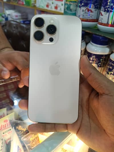 Apple iPhone 16 Pro Max